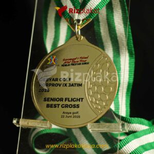 Medali Kuningan Kejuaraan Golf